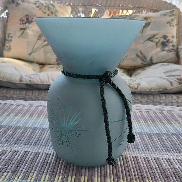 Vintage Carafe Style Floral Vase Frosted Green Fireworks Motif 60s MCM Vibes - Picture 5 of 10